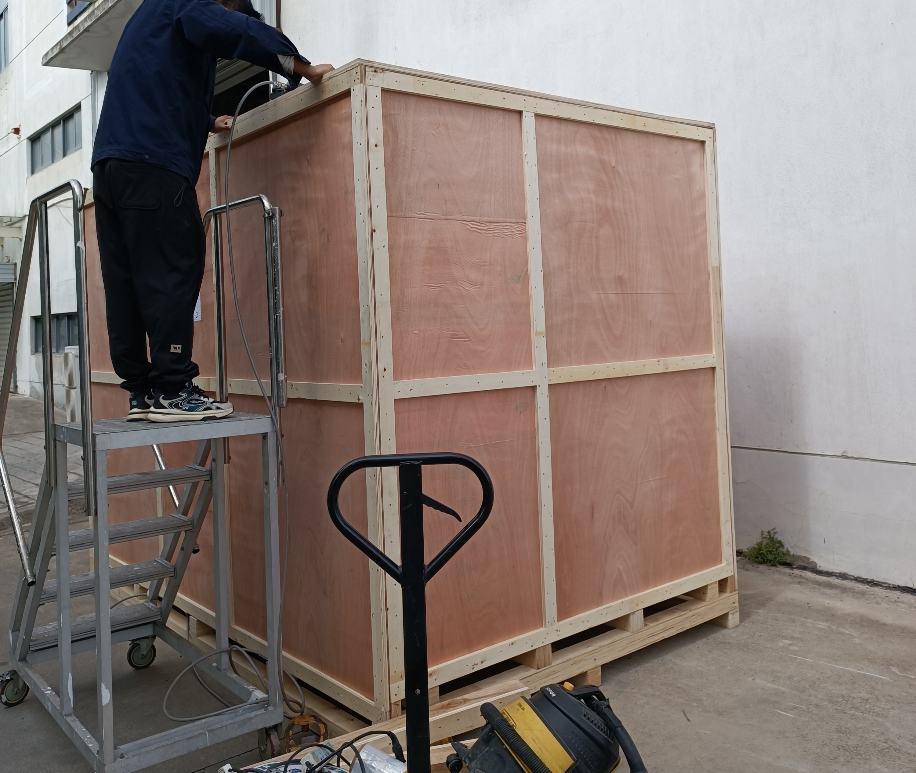 ​İki EASTIMAGE 150150DV Tarayıcının İran'a Başarılı Gönderimi